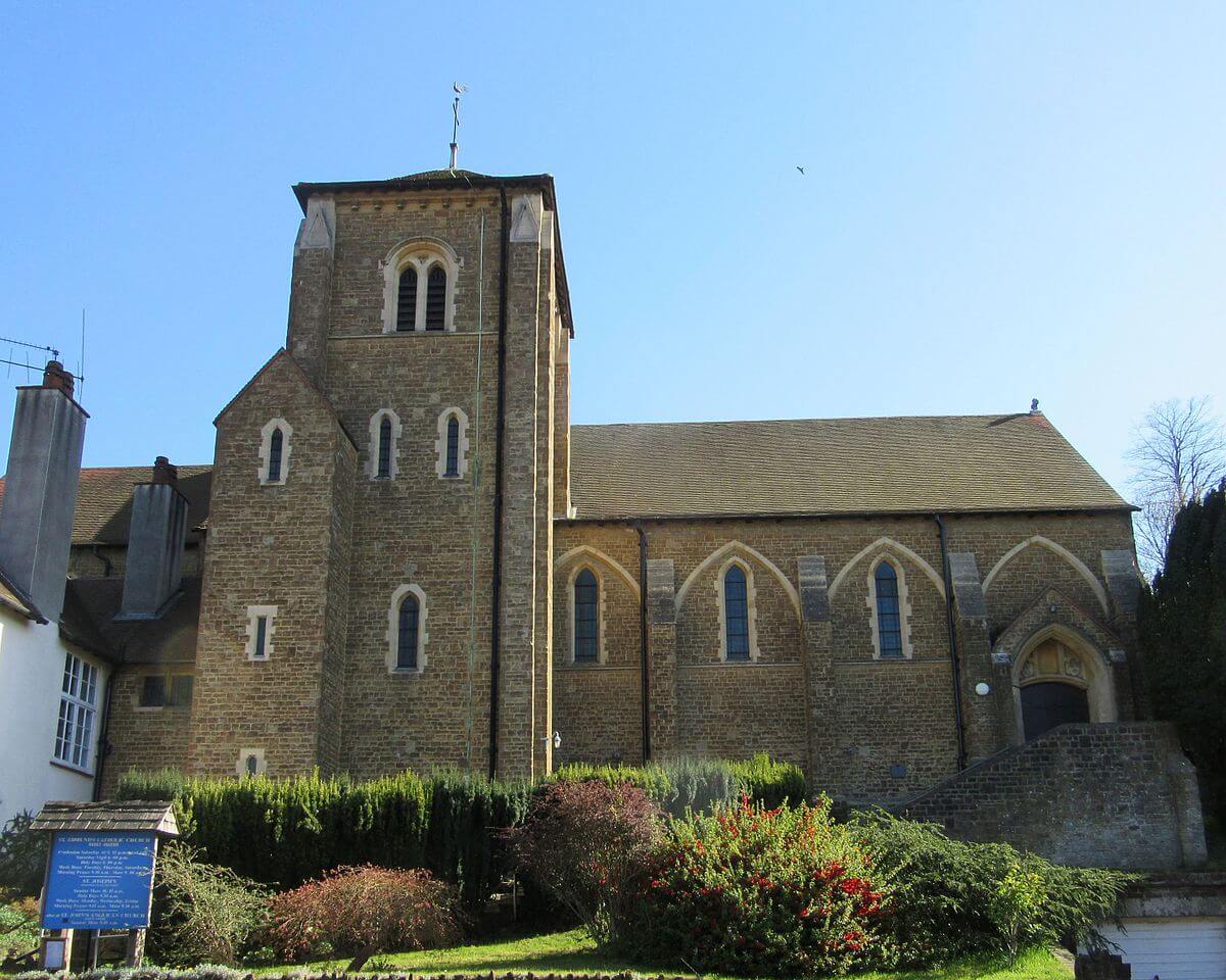 St Edmund King & Martyr, Roman Catholic, in Godalming